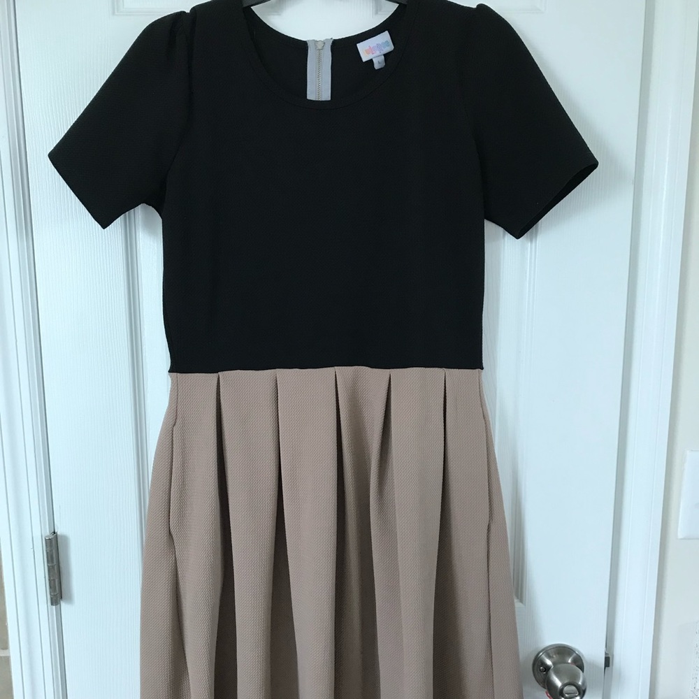 LuLaRoe Amelia (M)